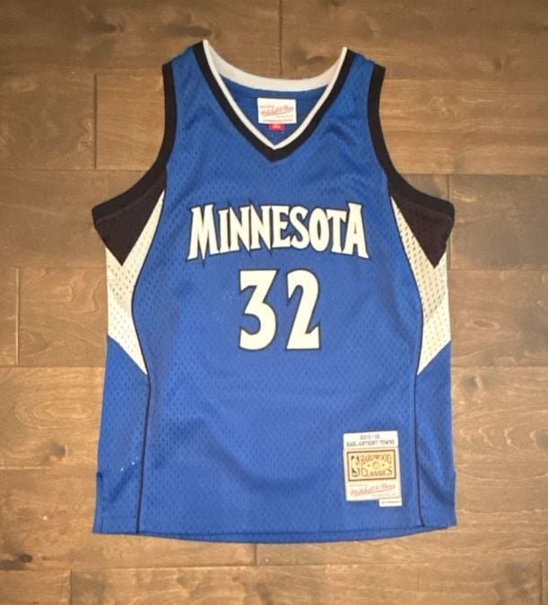 Youth Mitchell & Ness Timberwolves 15-16 Karl-Anthony Towns #32 Jersey 2