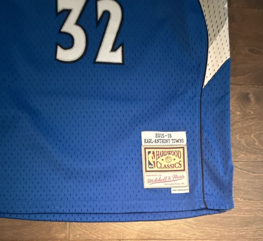 Youth Mitchell & Ness Timberwolves 15-16 Karl-Anthony Towns #32 Jersey 3