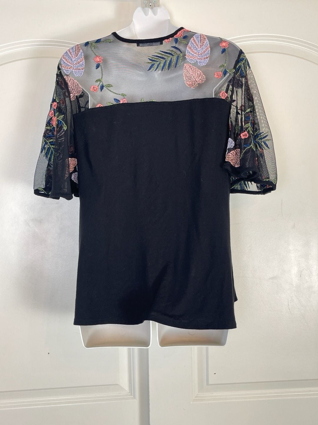 Kim & Cami Women's Black Floral Embroidered Mesh Overlay Tunic Top 4