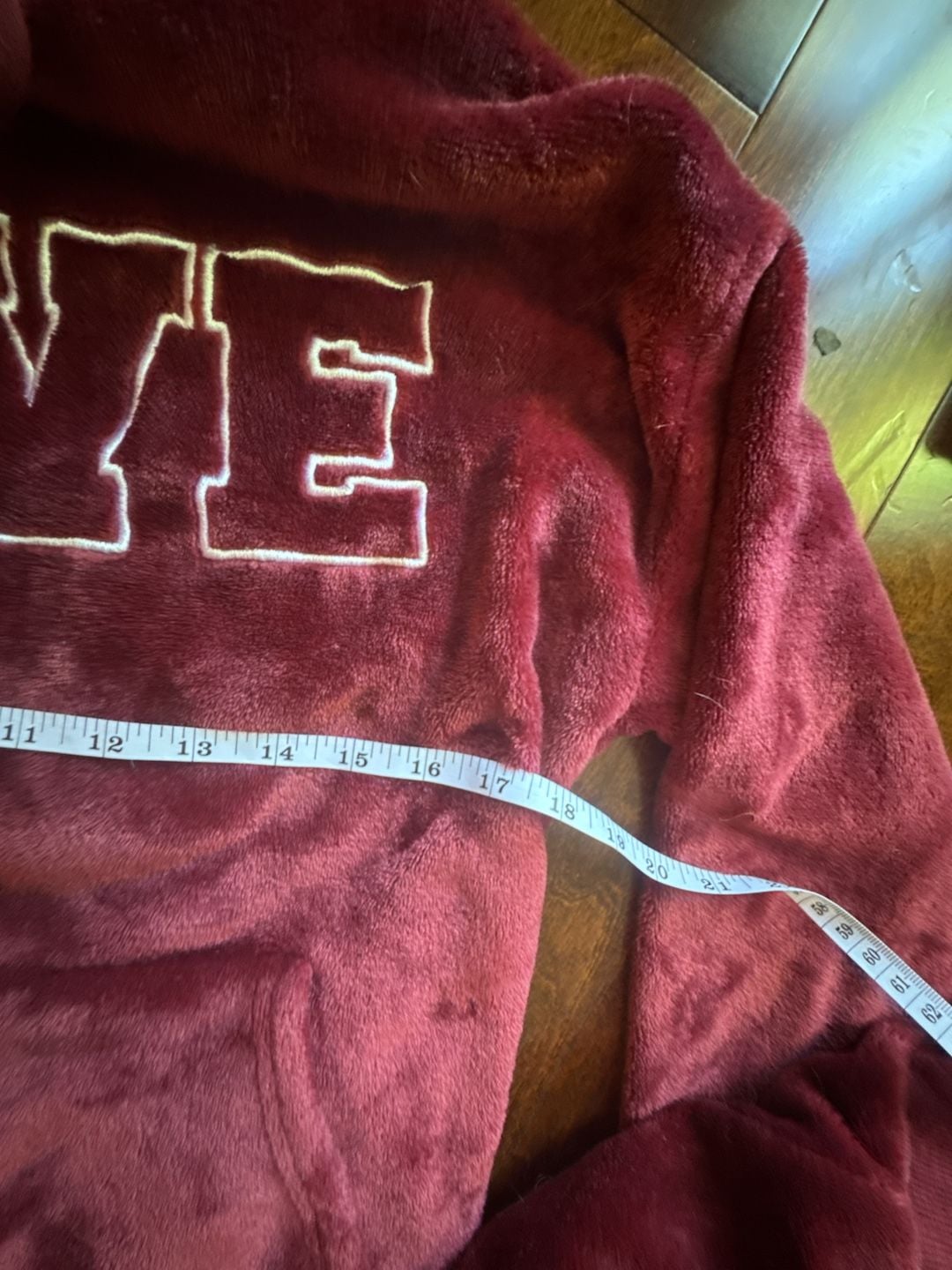 Cali 1850 Los Angeles Women's Burgundy Plush Fleece 'LOVE' Loungewear Jogger Set 5