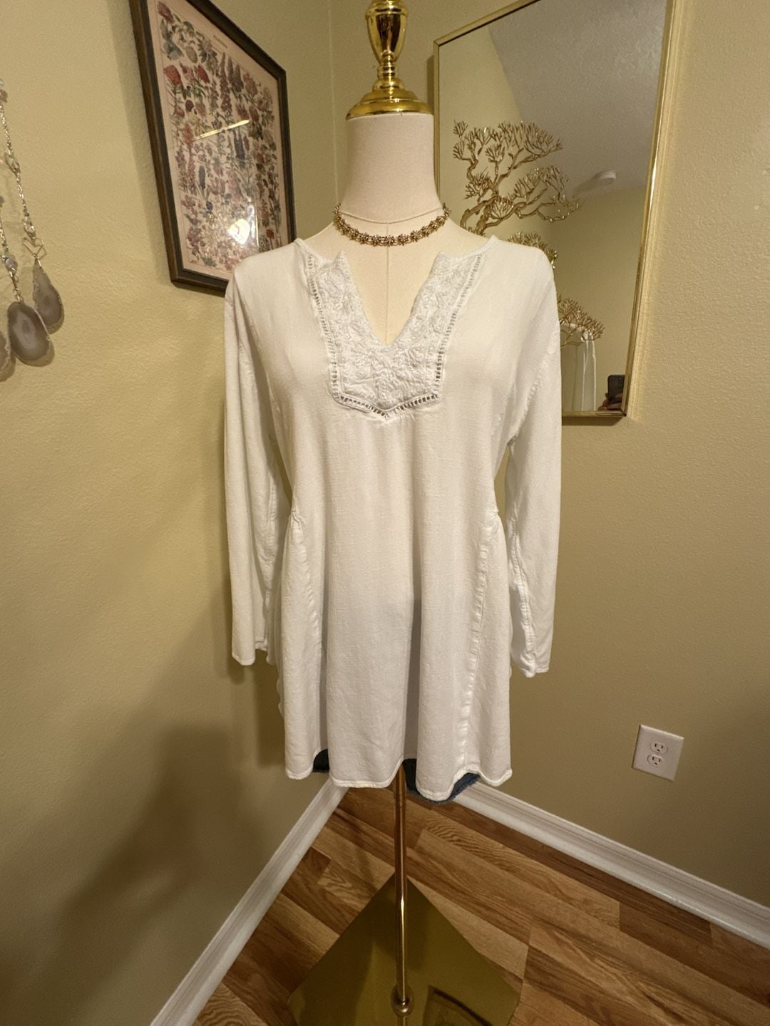 Gorgeous Lilly Pulitzer White Embroidered Peplum Tunic Top Size L 3