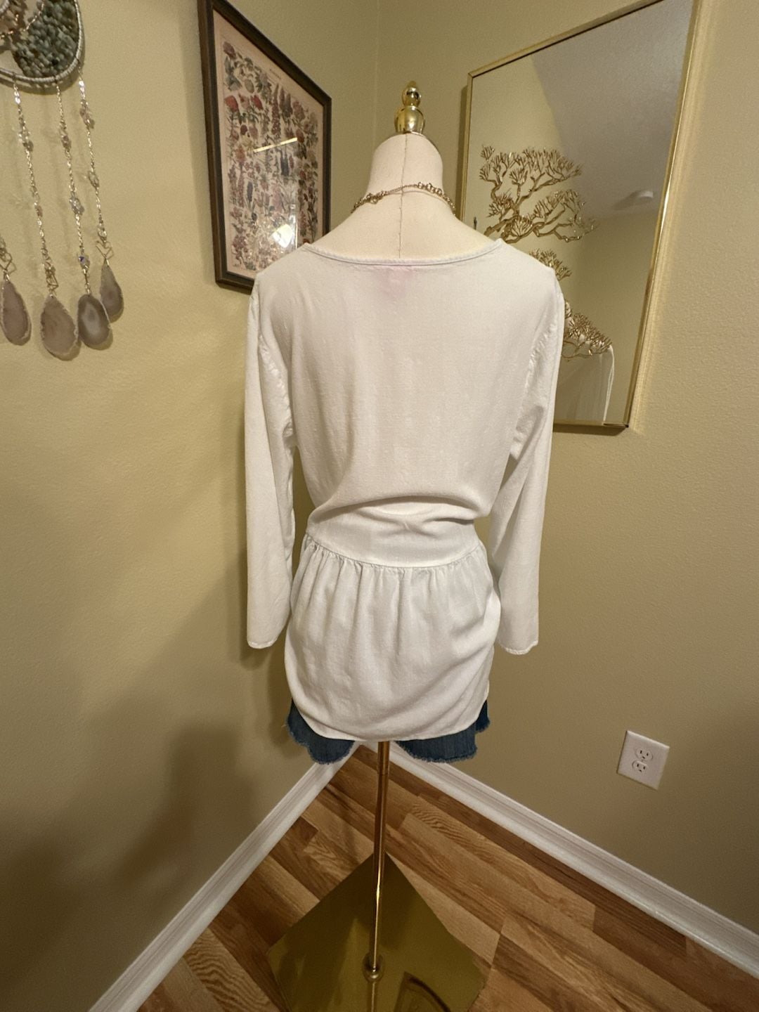 Gorgeous Lilly Pulitzer White Embroidered Peplum Tunic Top Size L 6