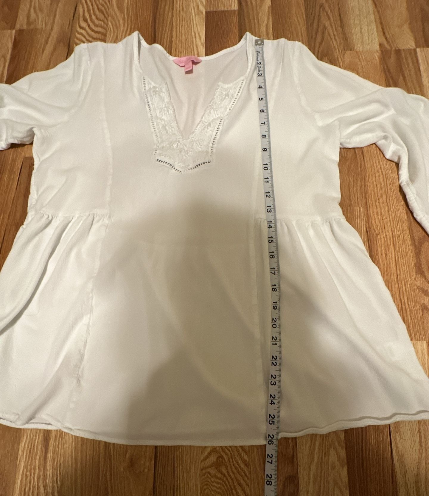 Gorgeous Lilly Pulitzer White Embroidered Peplum Tunic Top Size L 10