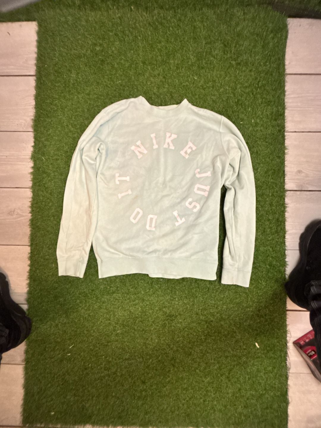 Nike Sportswear Just Do It Circle Logo Graphic Crewneck Sweatshirt 3