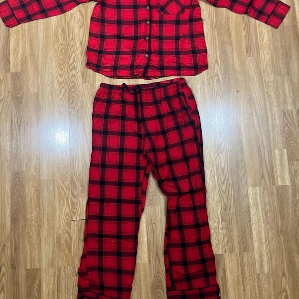 Wondershop Women's Red and Black Buffalo Check Flannel Pajama Set
