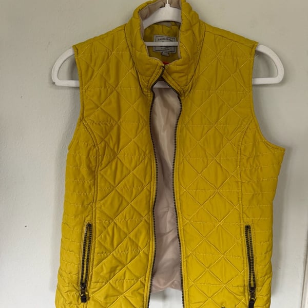 G.H. Bass & Co. Women's Mustard Yellow Diamond Quilted Zip Front Vest