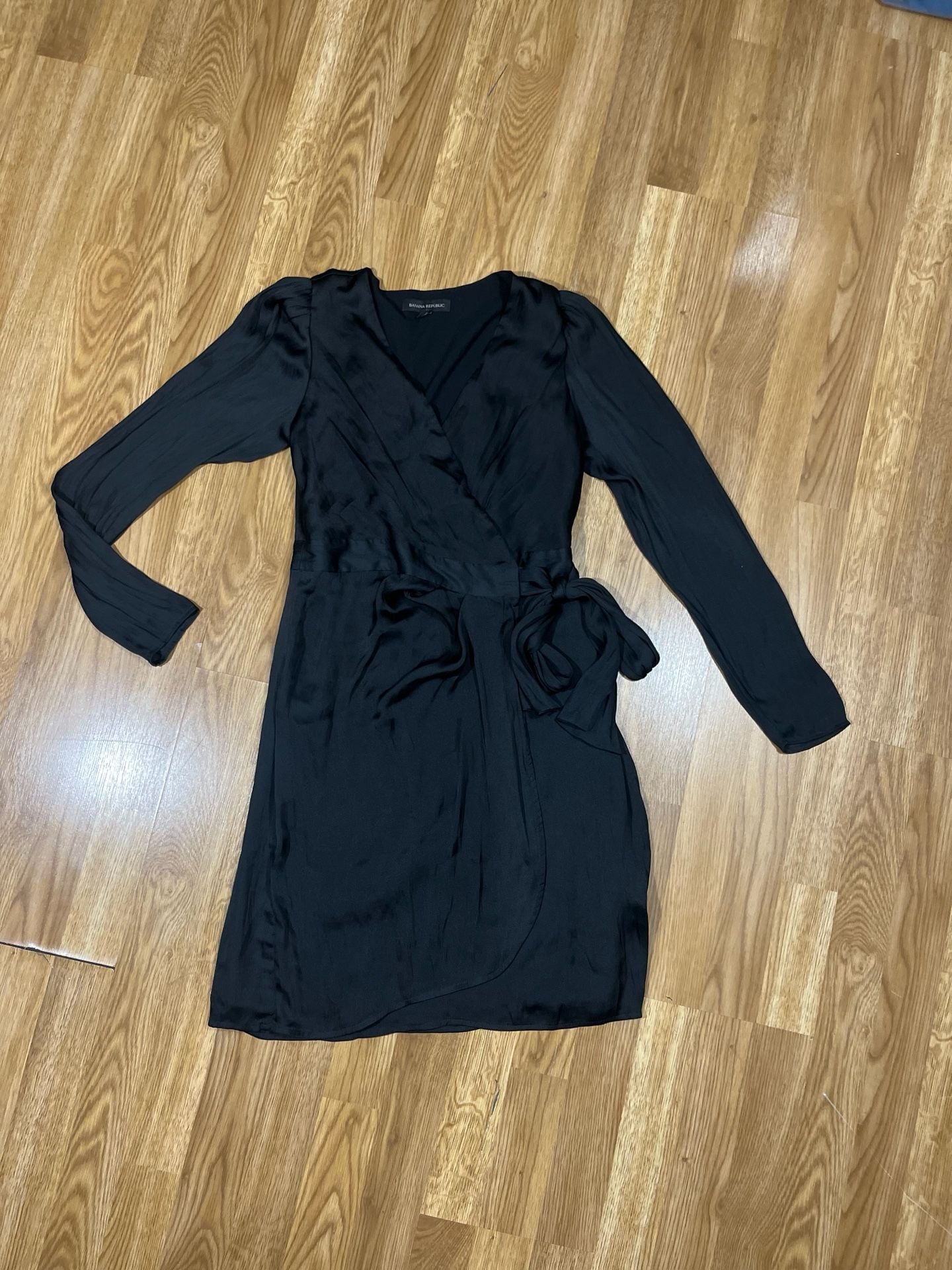 Banana Republic Women's Black Long Sleeve Wrap Mini Dress Size 0 3