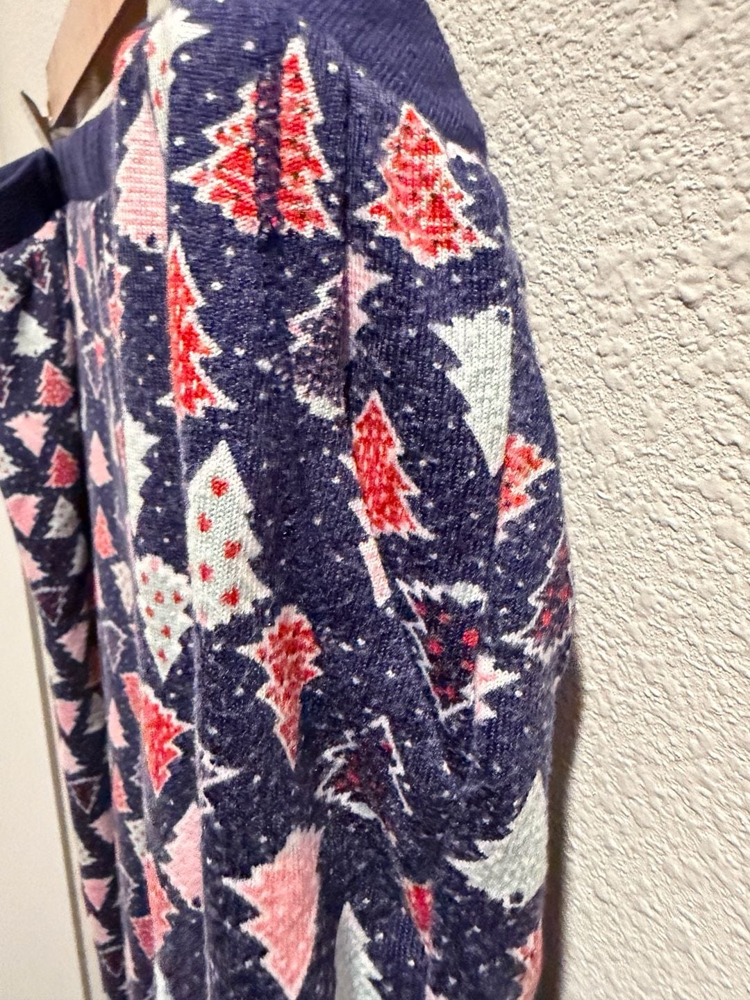 Cuddl Duds Women's Long Sleeve Christmas Tree Print Pajama Top with Chest Pocket 11