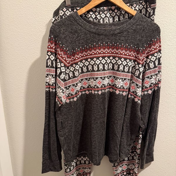 Cuddl Duds 2-Piece Fair Isle Knit Pajama Set