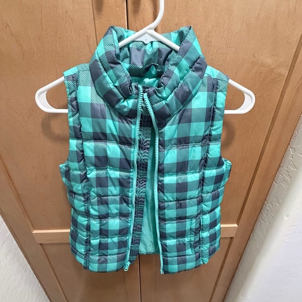 So Girls Puffy Vest Jacket Checkered Green and Black