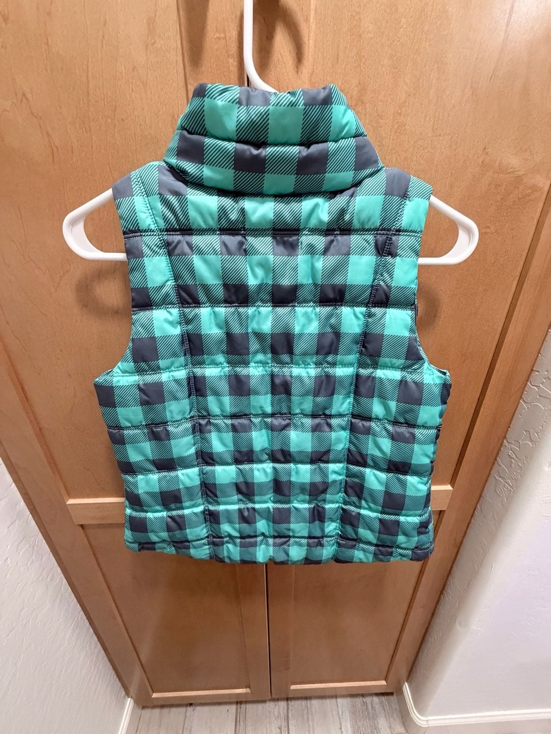 So Girls Puffy Vest Jacket Checkered Green and Black 3