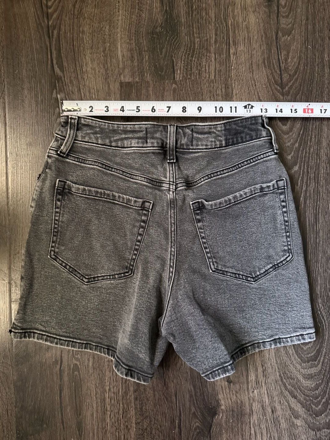 Hollister Ultra High-Rise 90s Short in Faded Black Denim 7
