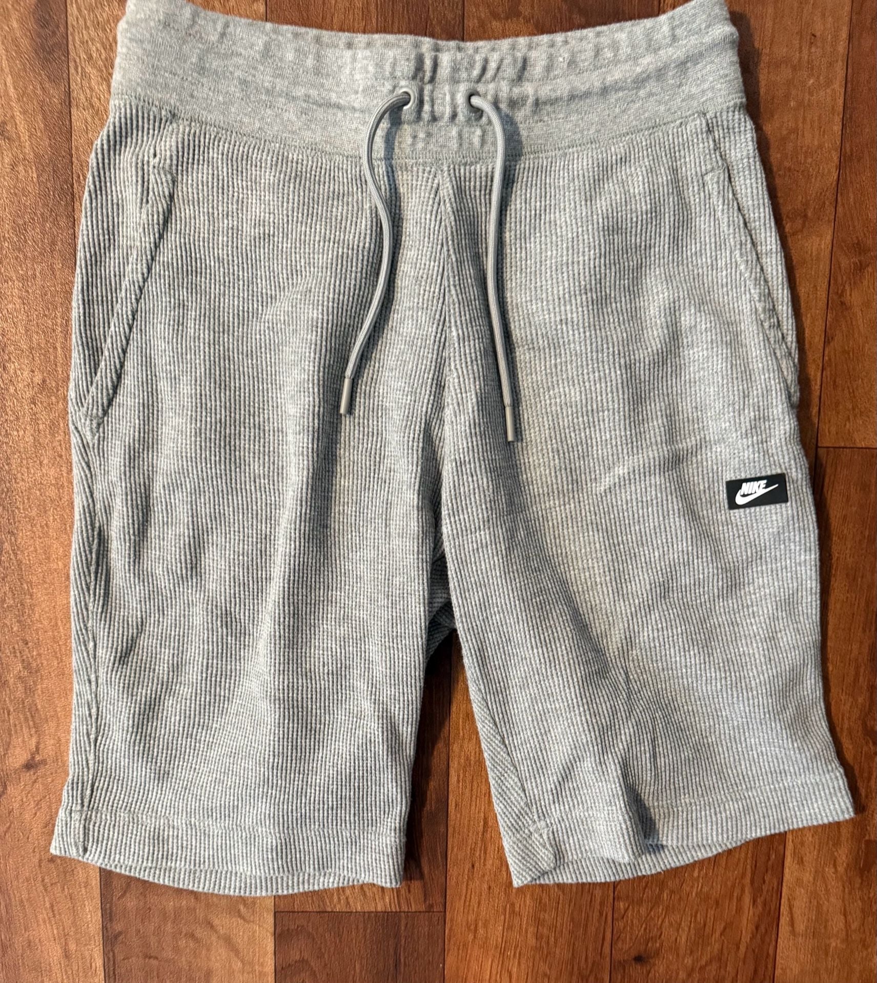 Nike Sportswear Waffle Knit Drawstring Shorts with Patch Logo size Small 2