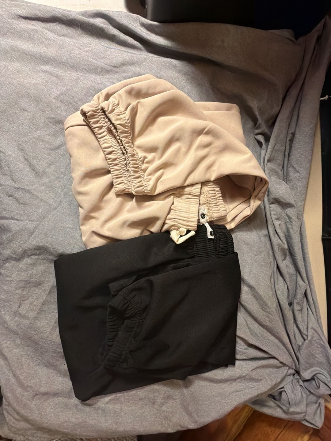 Set of 2 Women's Elastic Waist Jogger Lounge Pants (Black and Beige) 1