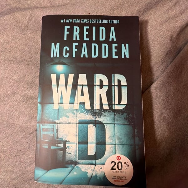 Ward D by Freida McFadden (Paperback)
