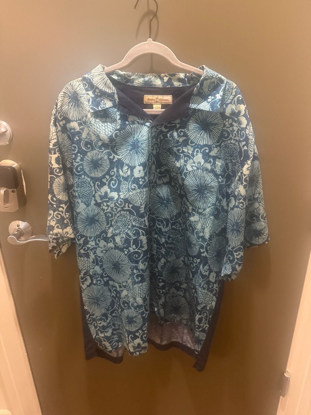 Tommy Bahama Blue Floral and Koi Fish Pattern Short Sleeve Button Up Shirt 2