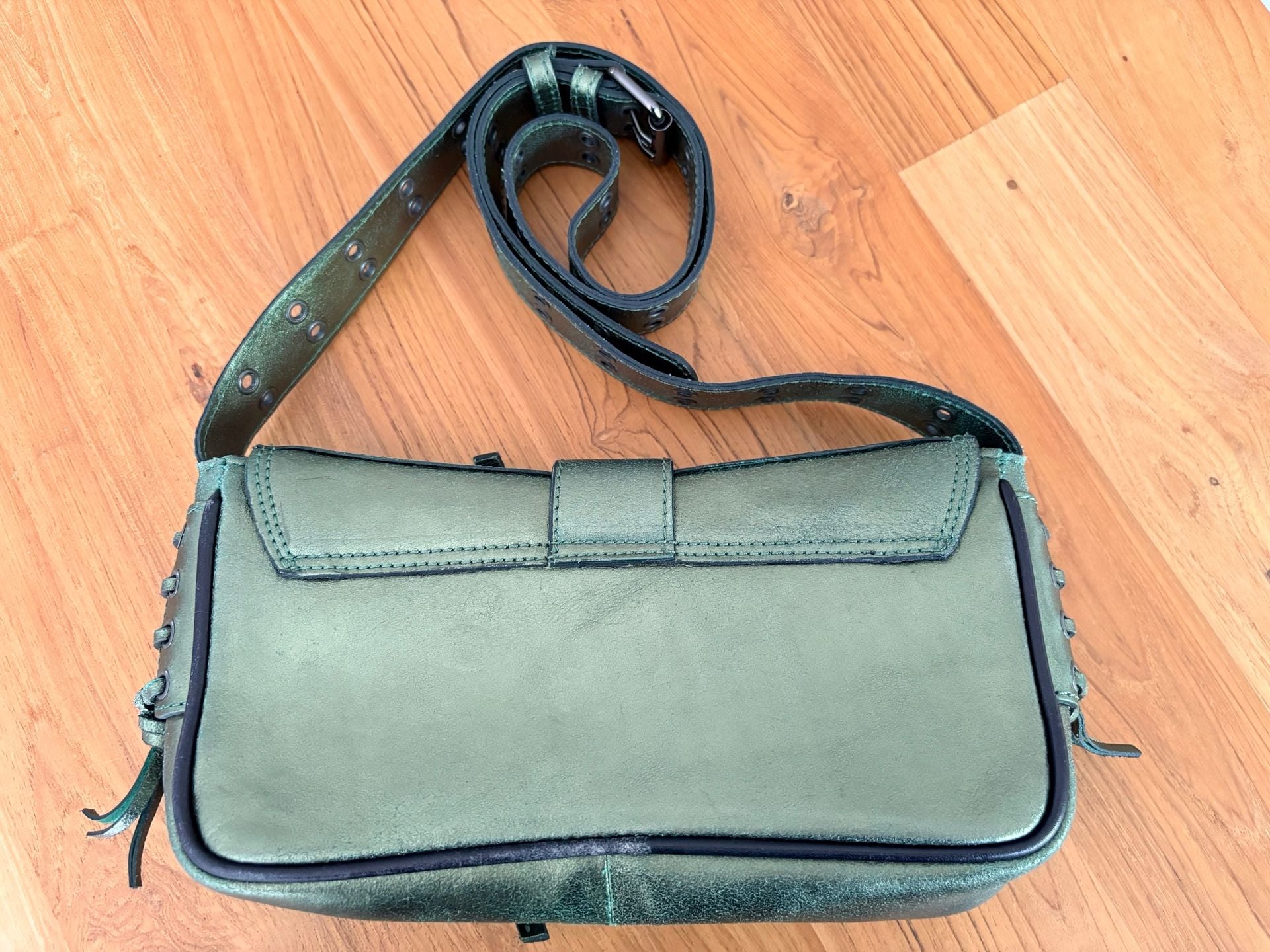Free People High Speed Crossbody Bag in Metallic Green Leather Y2K 3