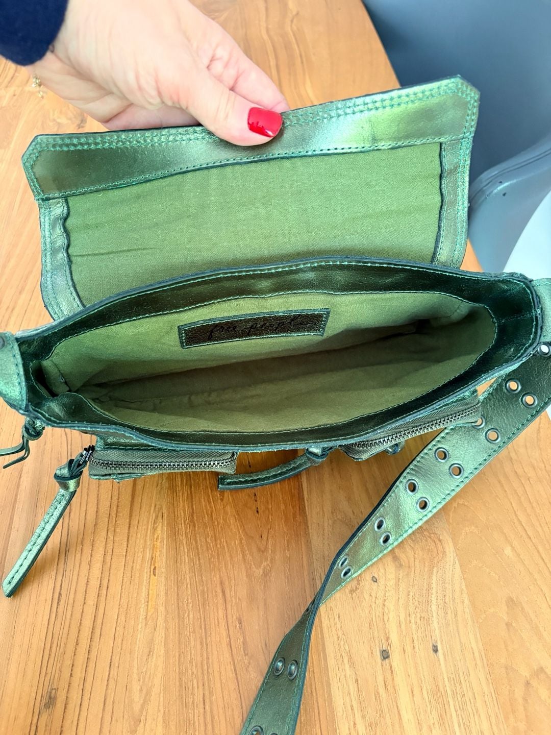 Free People High Speed Crossbody Bag in Metallic Green Leather Y2K 4