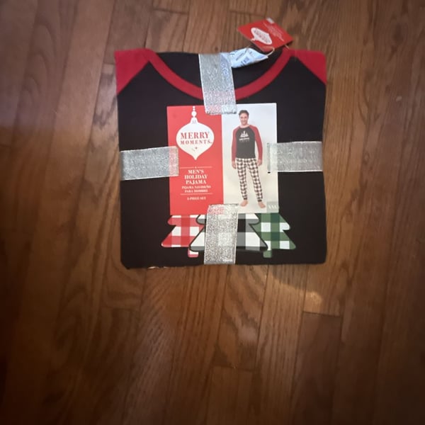 Merry Moments Men's 2-Piece Christmas Pajama Set