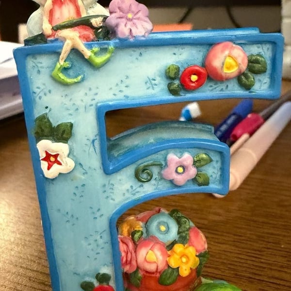 Vintage 1999 Mary Engelbreit Resin Alphabet Letter F Figurine with Fairy and Frog