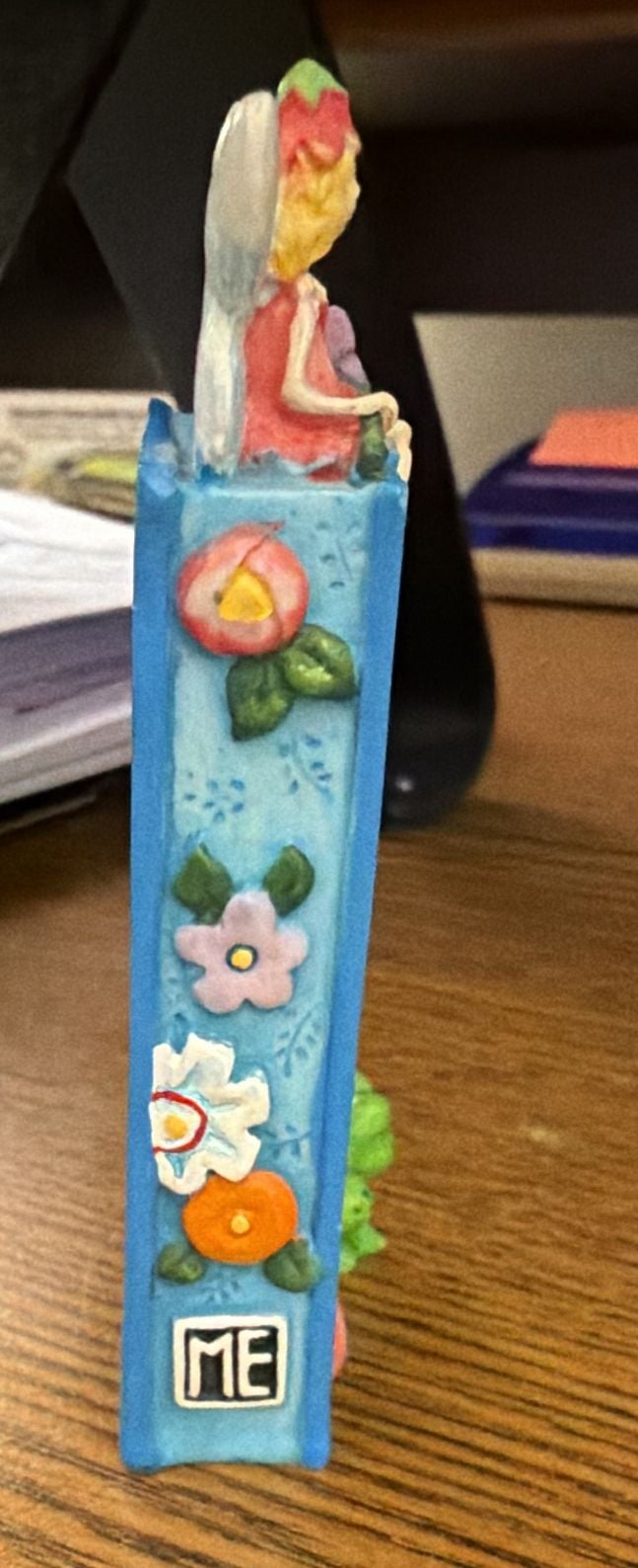 Vintage 1999 Mary Engelbreit Resin Alphabet Letter F Figurine with Fairy and Frog 3