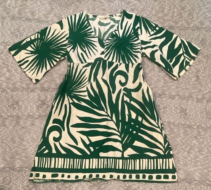 Lapogee Green and White Leaf Print V-Neck Short Sleeve Dress 2