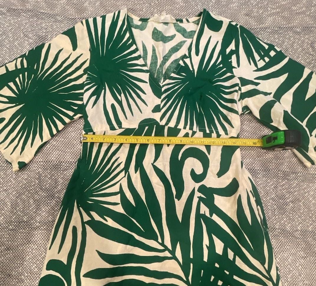 Lapogee Green and White Leaf Print V-Neck Short Sleeve Dress 5