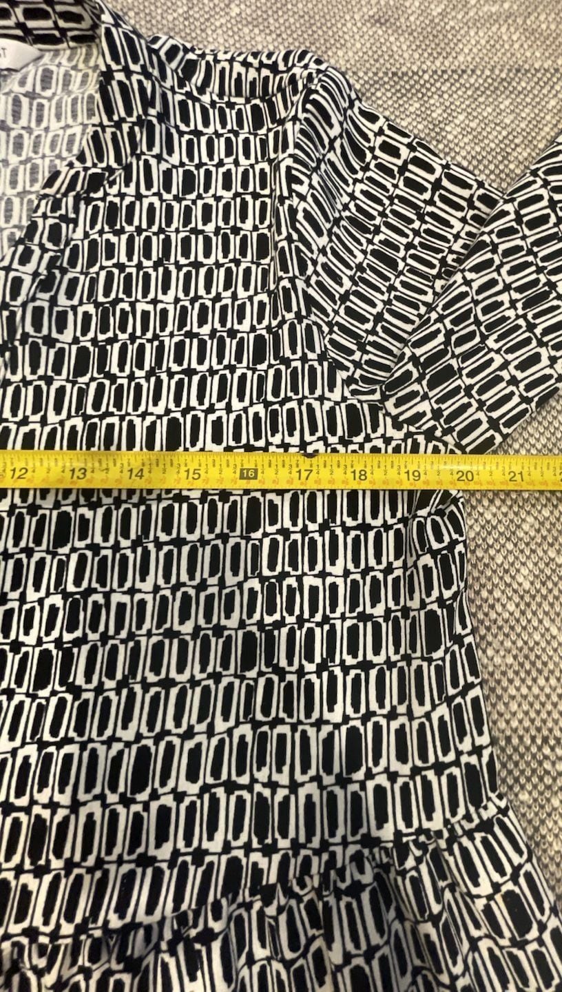 Nine West Black & White Oversized Geometric Print V-Neck Tiered Mini Dress 6