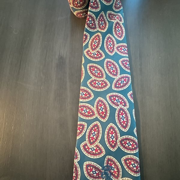Countess Mara Vintage Men's All Silk Necktie with Paisley Motif in Blue and Red