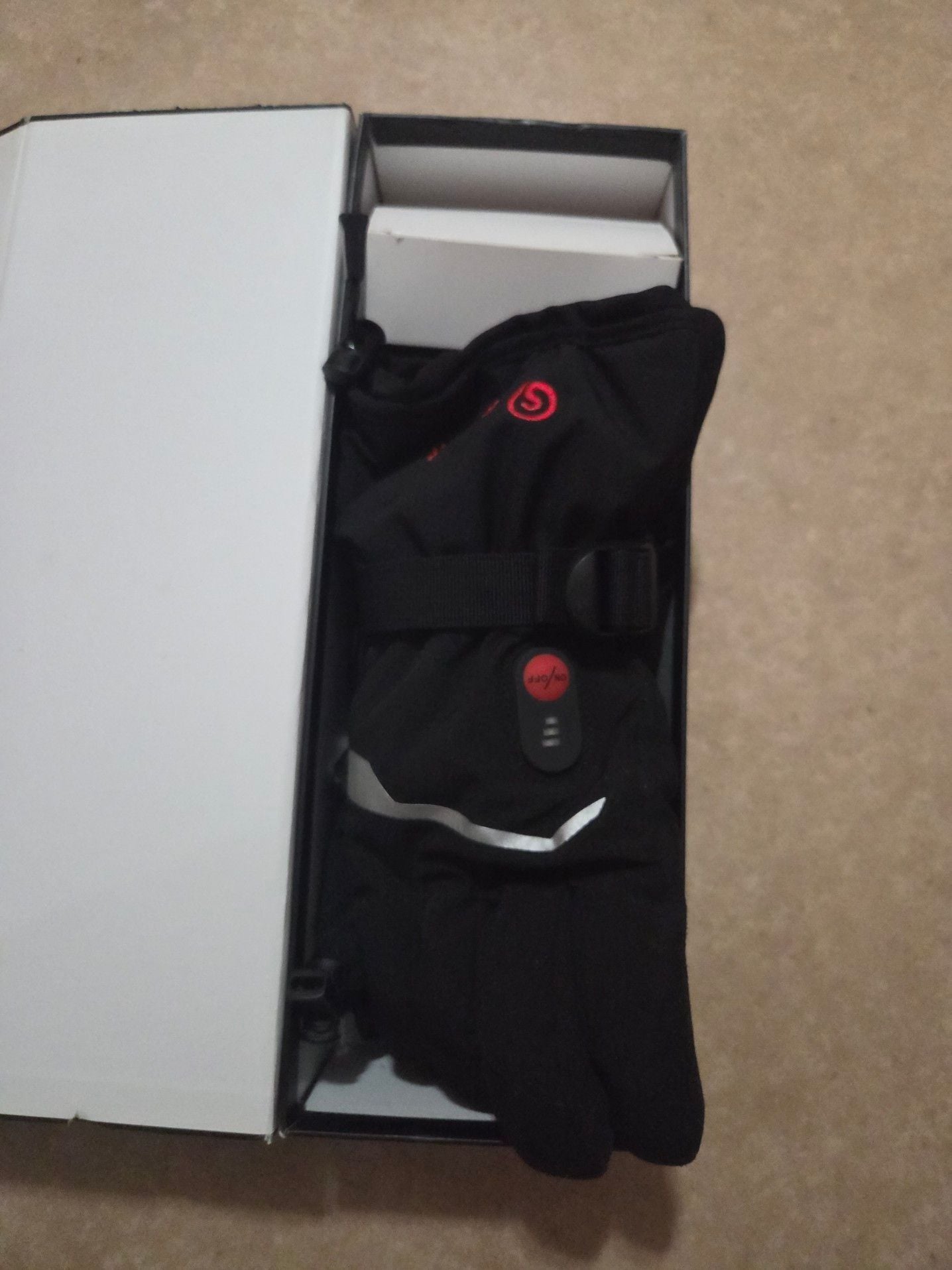Savior Heat Rechargeable Electric Heated Winter Gloves with Battery Packs 2