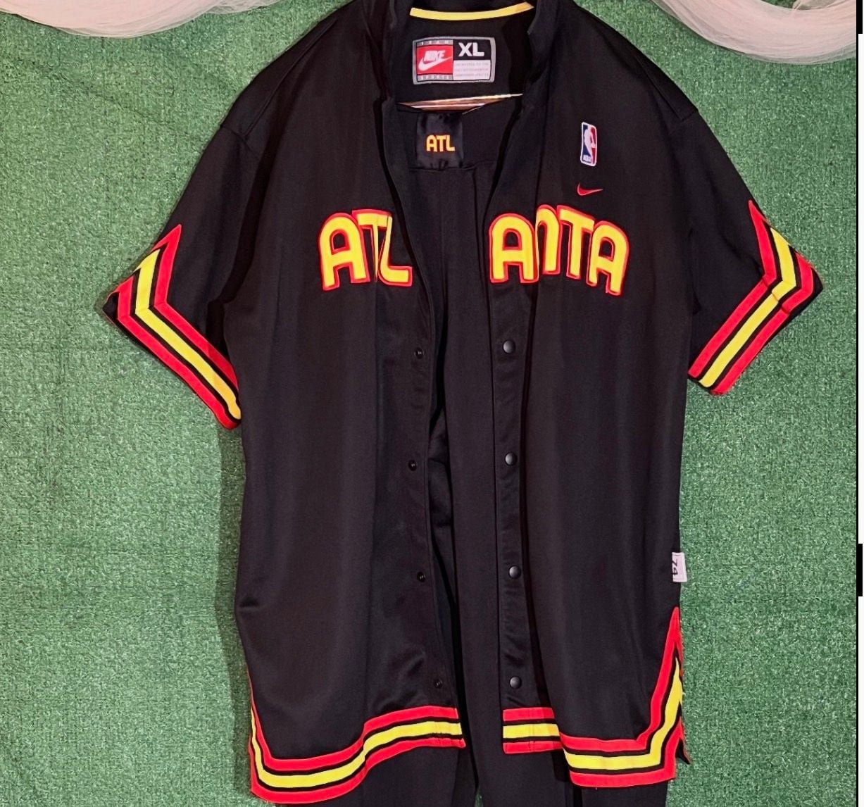 Vintage Nike 1974 Atl Hawks Rewind NBA Warm-Up Button-Down Shirt and Pants Set 1
