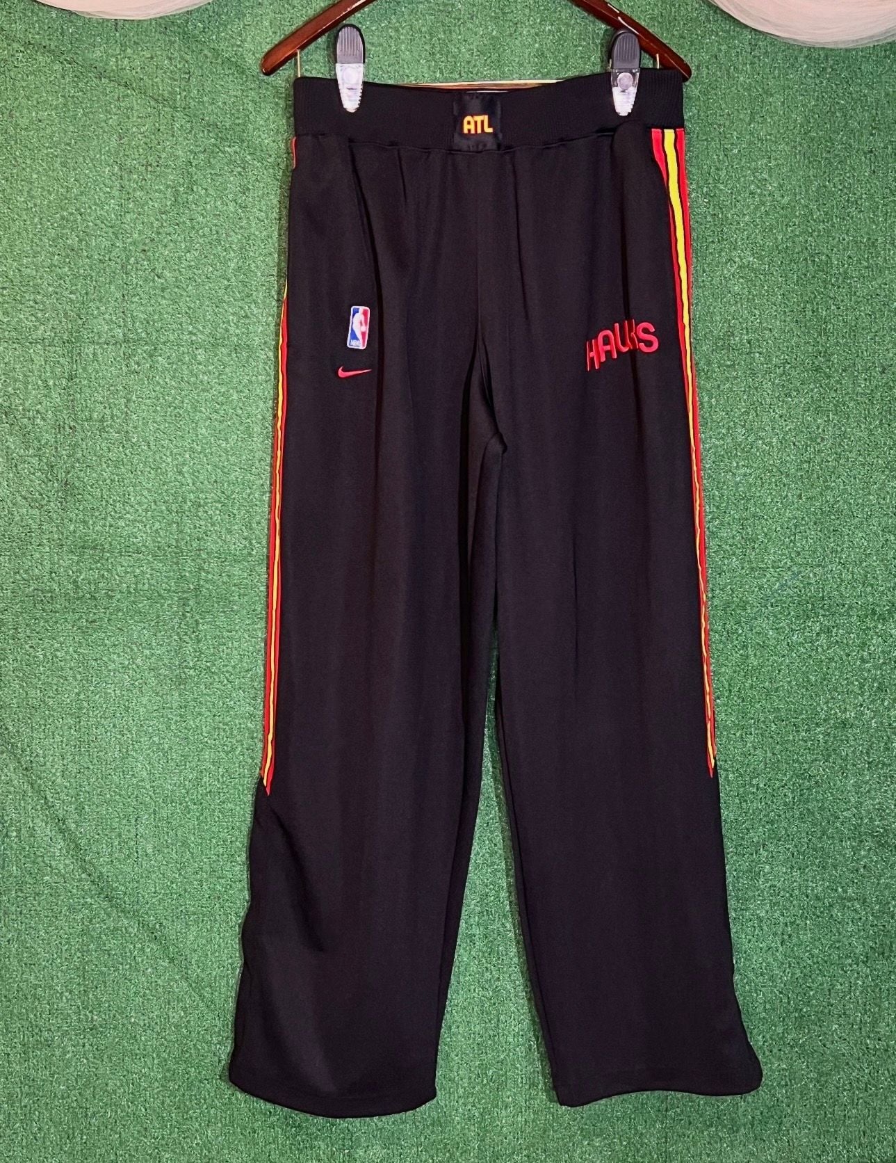 Vintage Nike 1974 Atl Hawks Rewind NBA Warm-Up Button-Down Shirt and Pants Set 2
