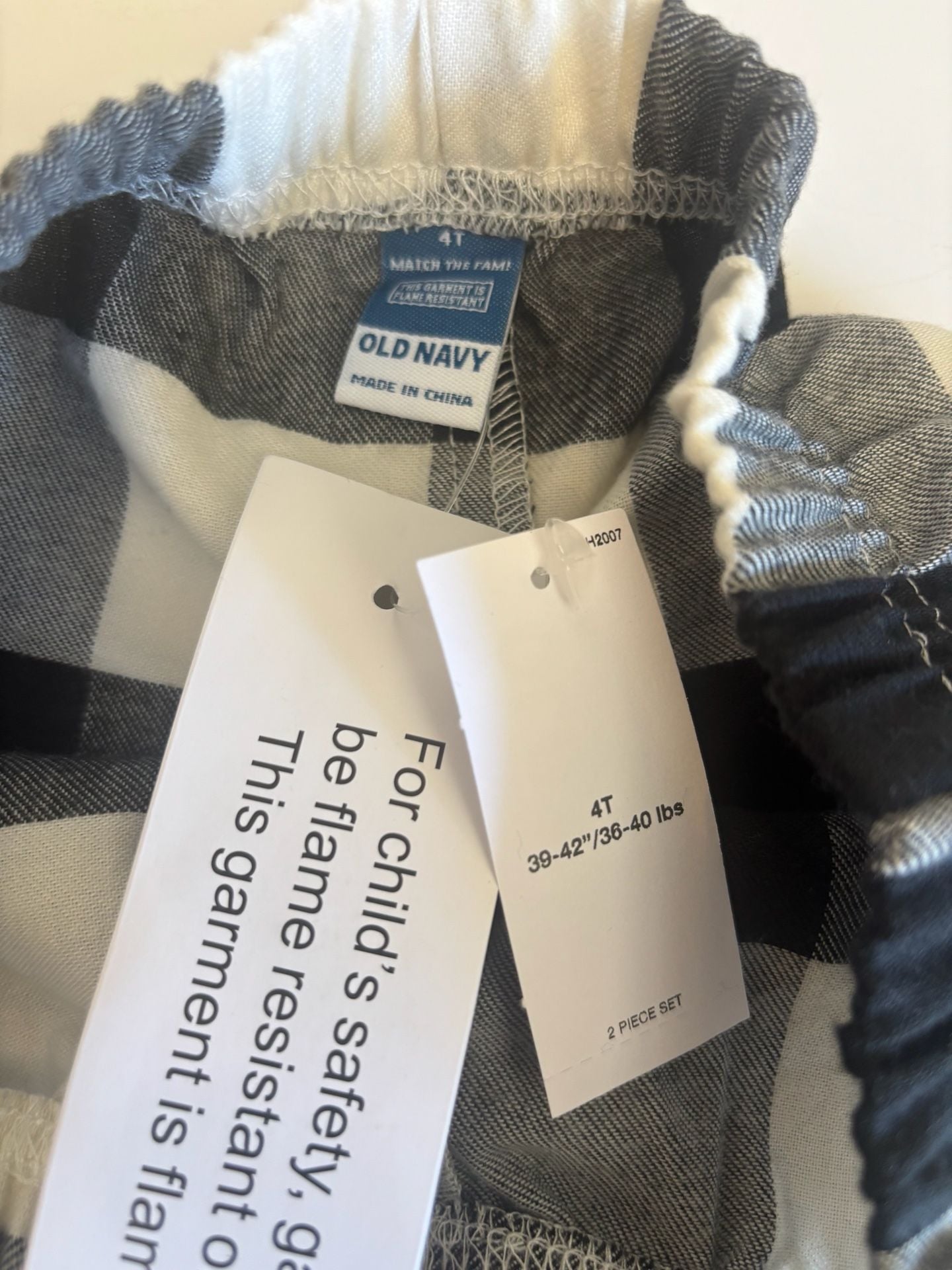 Old Navy Boys Buffalo Plaid Long-Sleeve Button-Down Pajama Set 2