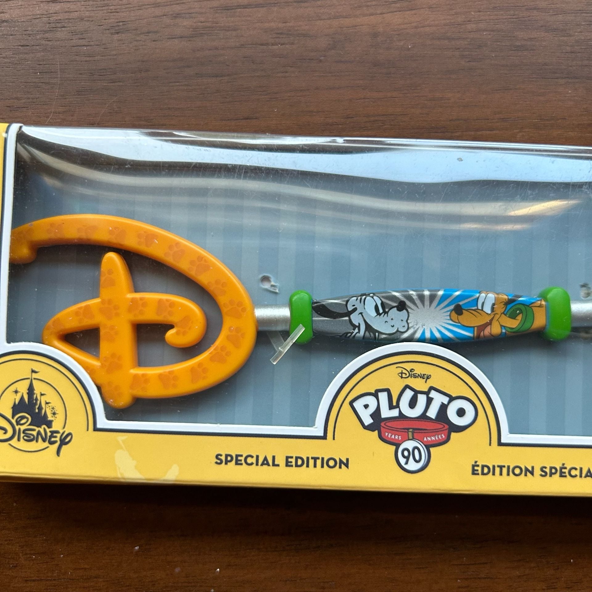 Disney Store Pluto 90th Anniversary Limited Edition Collectible Key 2