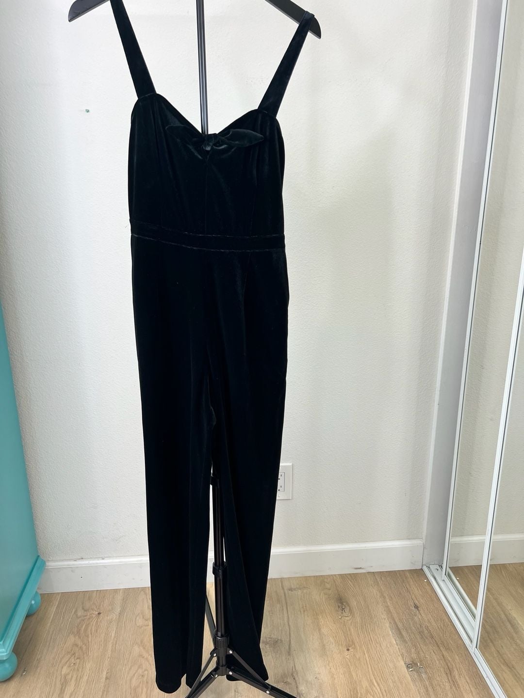 Abercrombie & Fitch Black Velvet Sleeveless Jumpsuit with Bow Detail 3