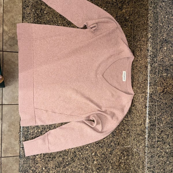 Lucky Brand Women's Long Sleeve V-Neck Pullover Sweater in Pink