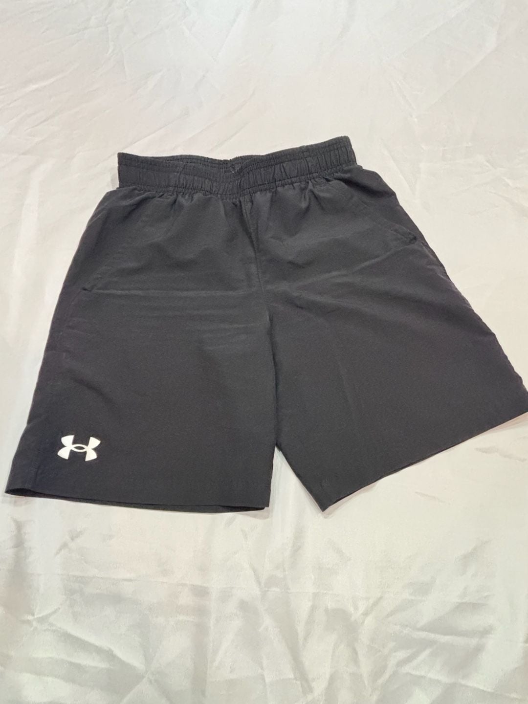 Under Armour Boys' Woven Athletic Performance Shorts 2