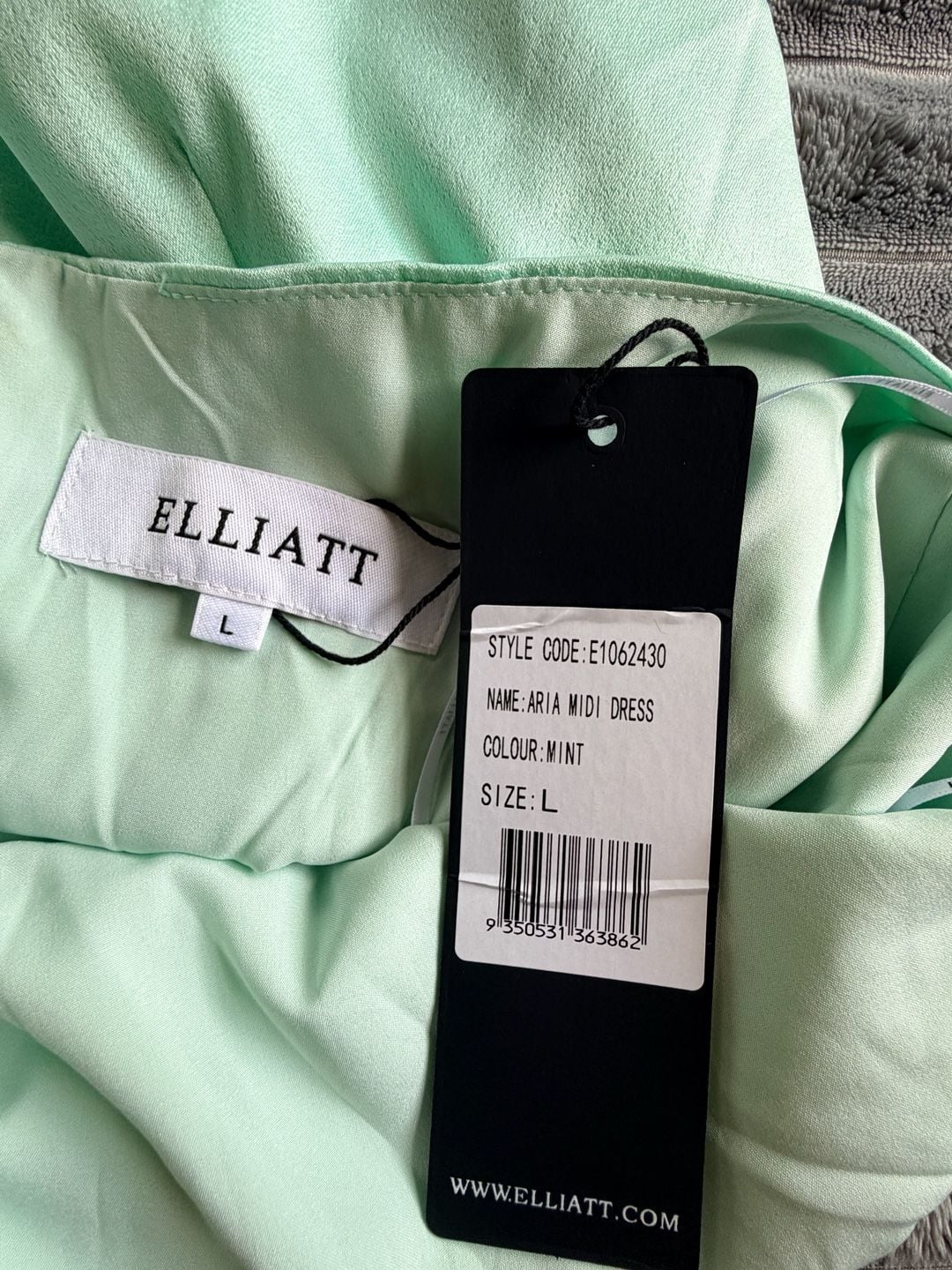 NWT Elliatt Aria Midi Dress Size L Mint Green NWT Halter Top Cocktail Coastal 4
