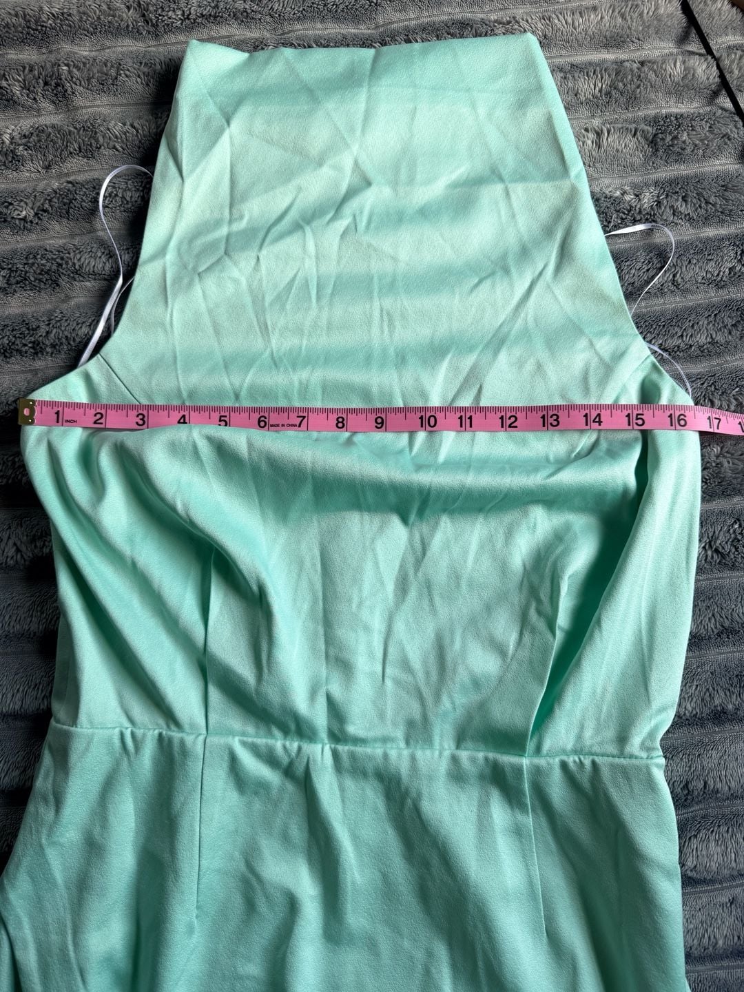 NWT Elliatt Aria Midi Dress Size L Mint Green NWT Halter Top Cocktail Coastal 6
