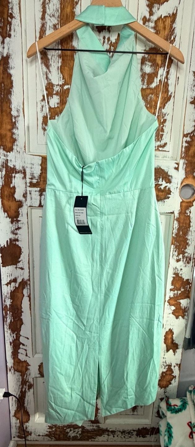NWT Elliatt Aria Midi Dress Size L Mint Green NWT Halter Top Cocktail Coastal 3
