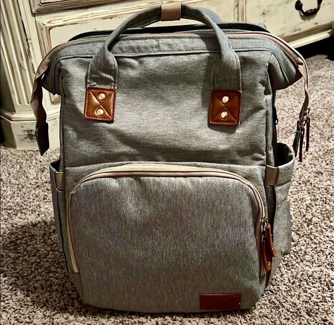3-in-1 Foldable Baby Diaper Backpack with Portable Changing Station, Gray 2