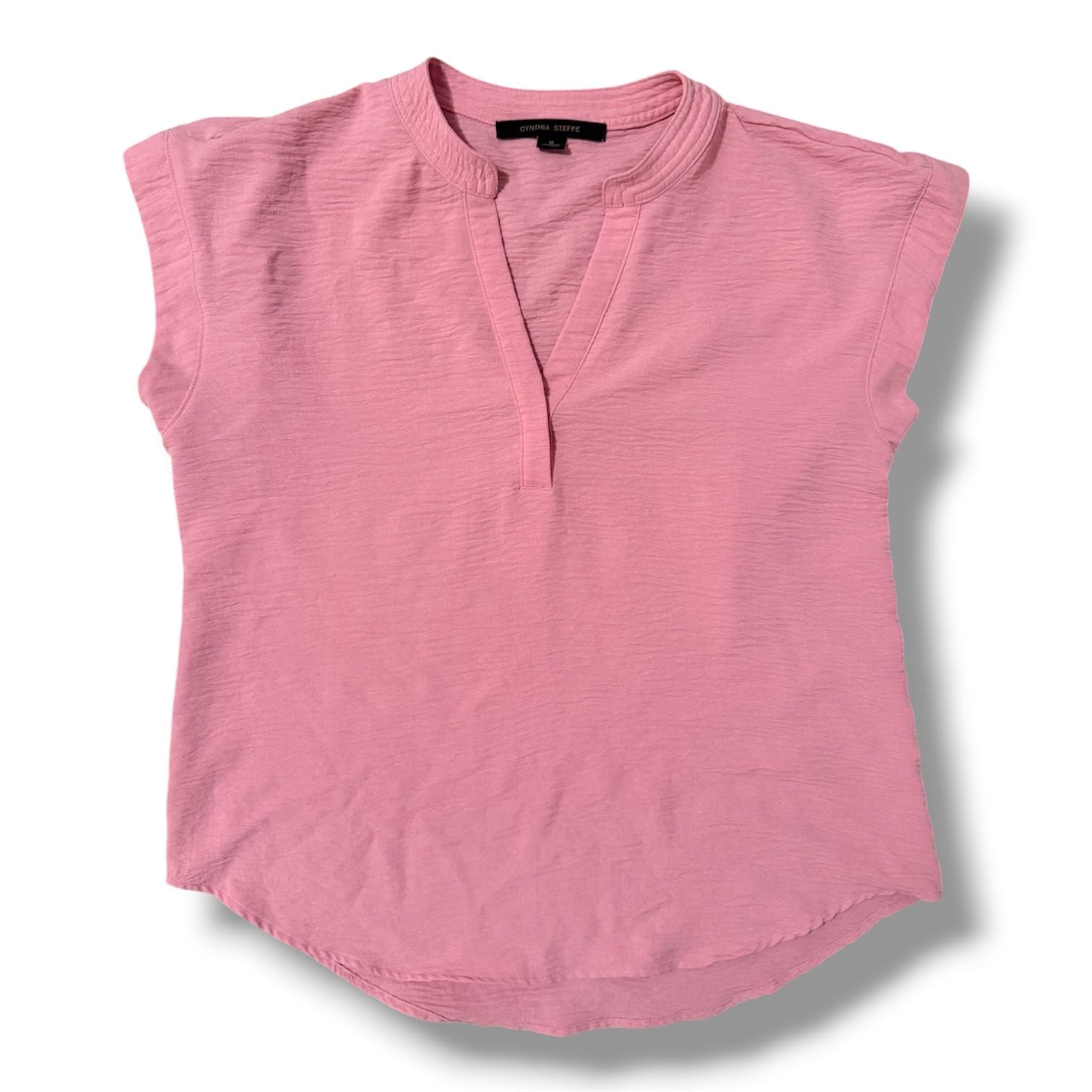 Cynthia Steffe Women's Pink Split Neck Cap Sleeve Textured Blouse 2