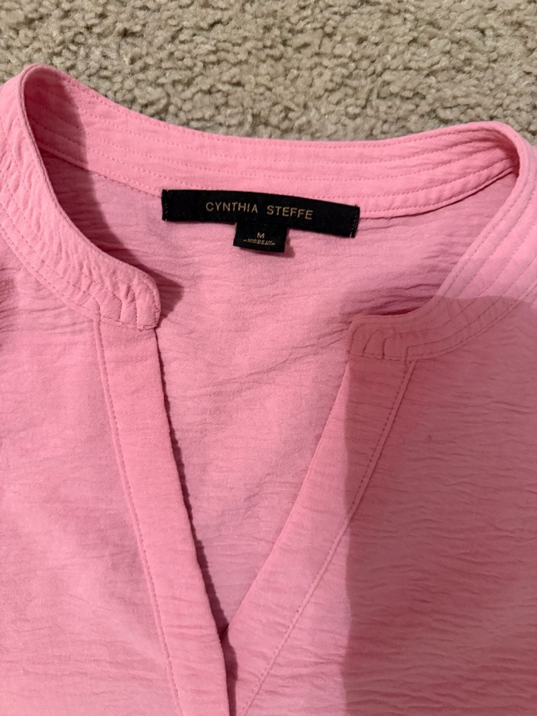 Cynthia Steffe Women's Pink Split Neck Cap Sleeve Textured Blouse 4