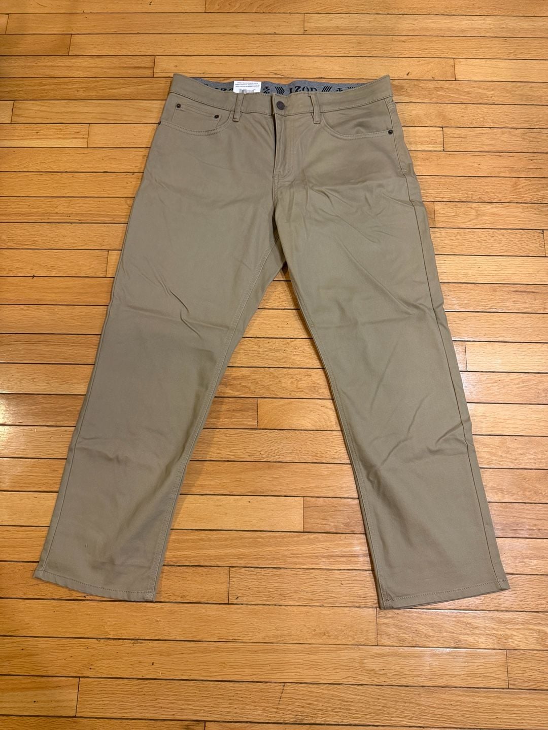 IZOD Comfort Stretch Ultraflex Regular Fit 5-Pocket Jeans 3