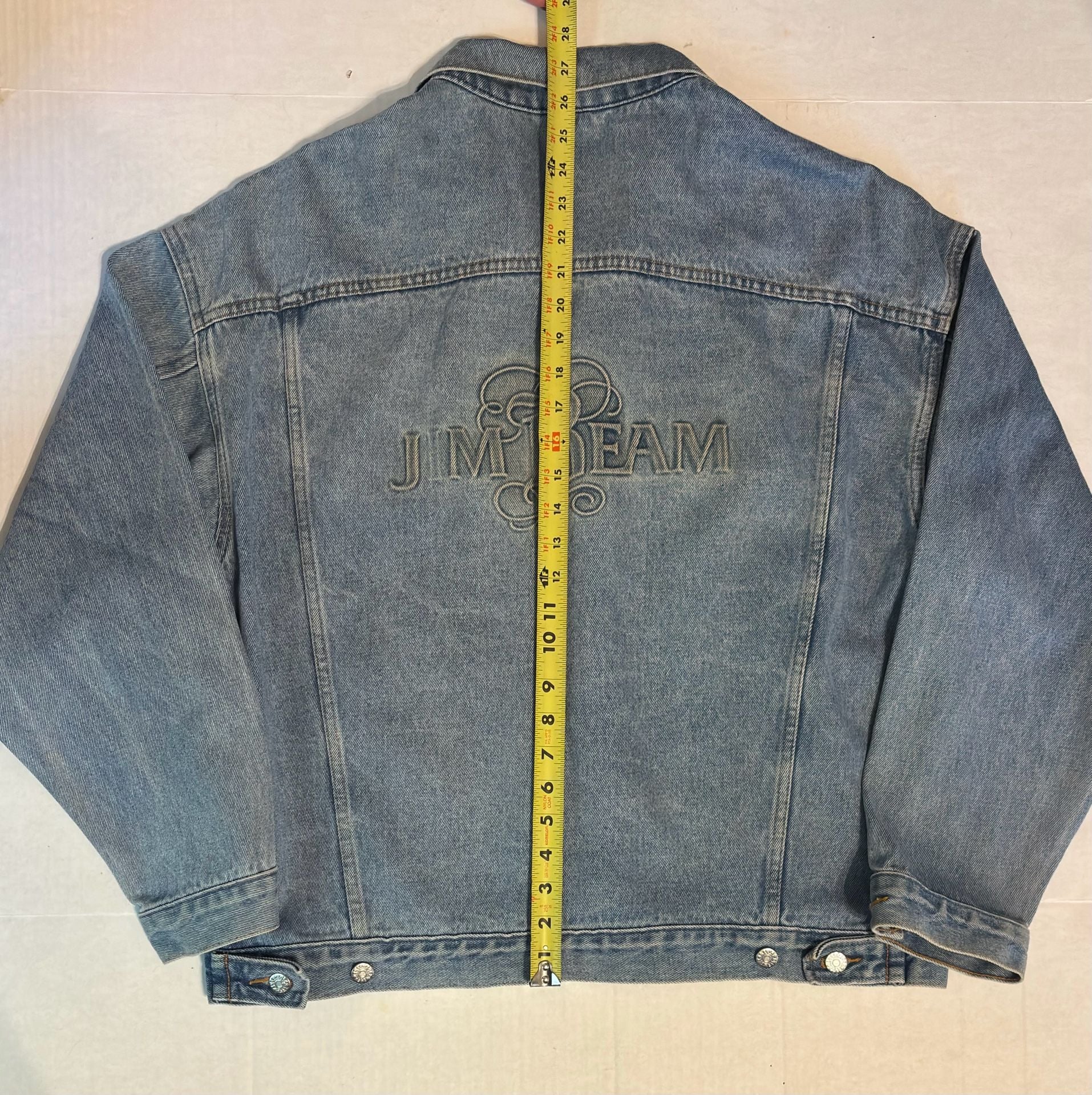 Vintage authentic Jim Beam Embossed Denim Trucker Jacket Men’s Large Made in USA. 4