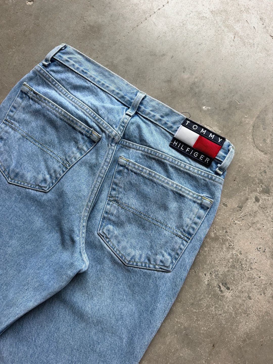 Vintage 90s Tommy Hilfiger Bootcut Light Wash Denim Jeans Waist Size 29 3