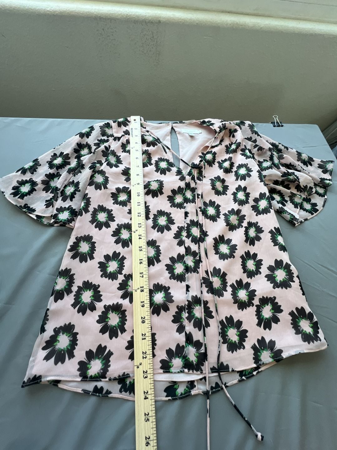 Ted Baker Harlynn Floral Print Split Sleeve V-Neck Blouse 9
