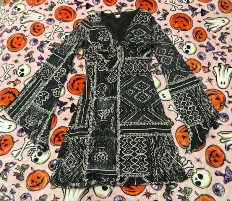 VENUS Black & White Tribal Gypsy Fairy Embroidered Print Long Sleeve Mini Dress 4