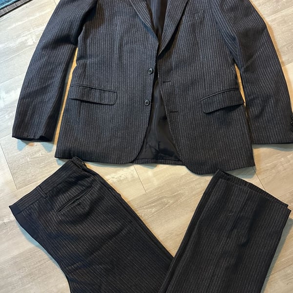Mister Guy Ltd. Men's Pinstriped Wool Blend Suit Set