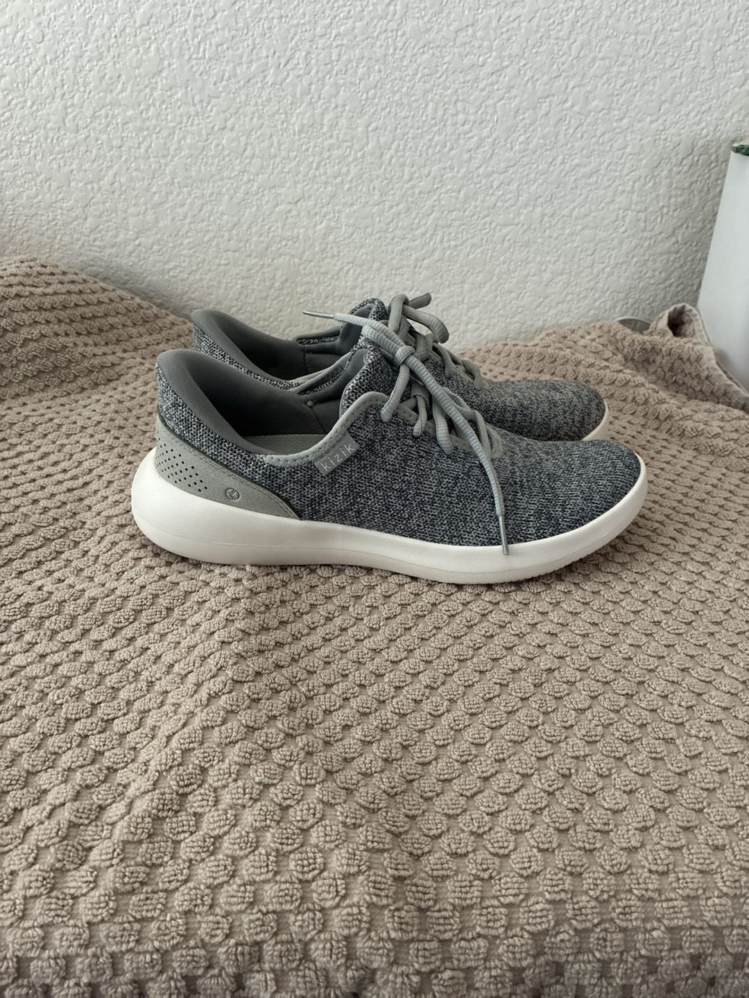 Kizik Madrid Eco Knit Hands-Free Sneakers in Grey M’s 6.5 / W’S 8 8